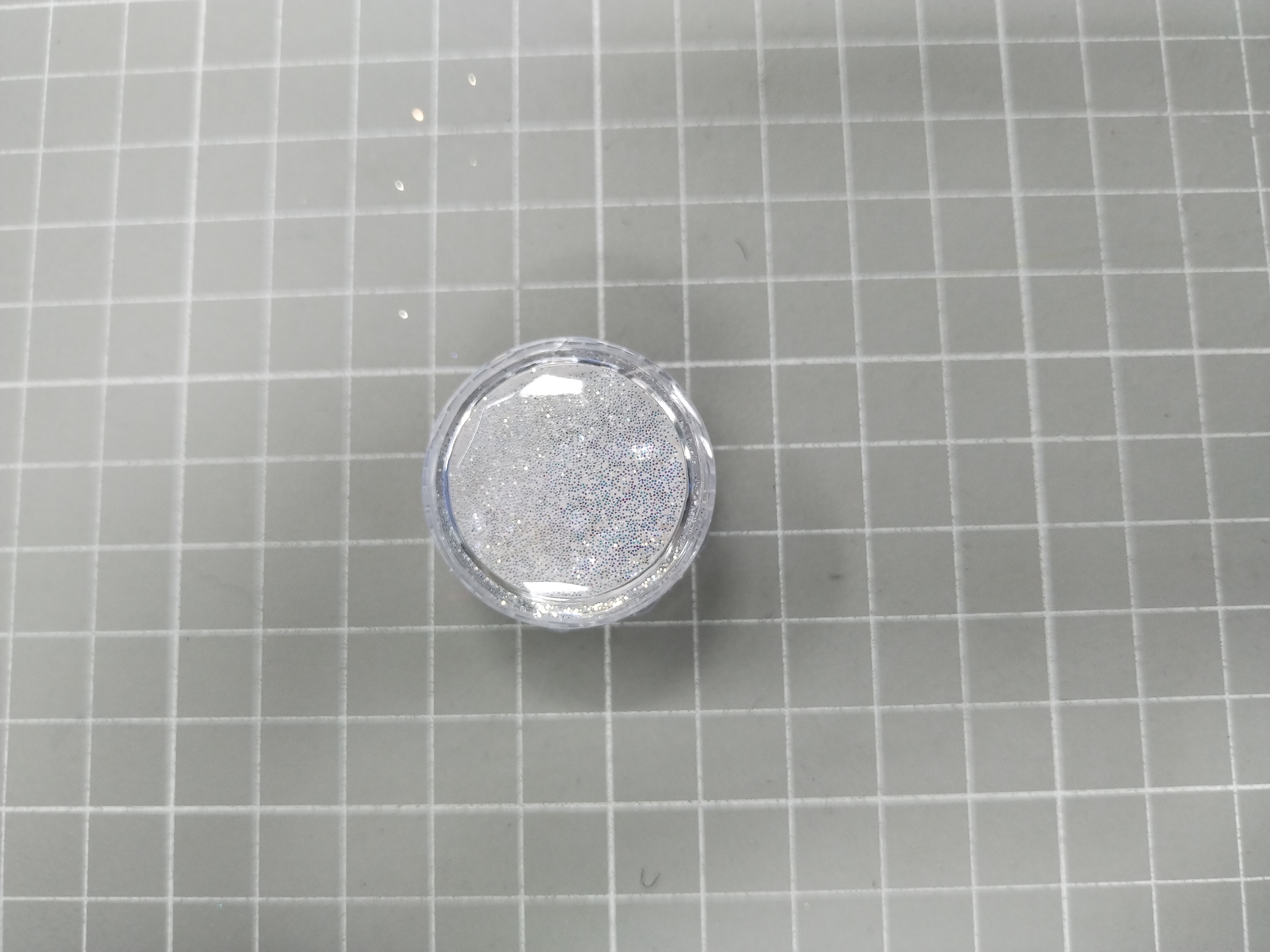 QC Photo - Women's DIY nail art glitter and sparkling decorations