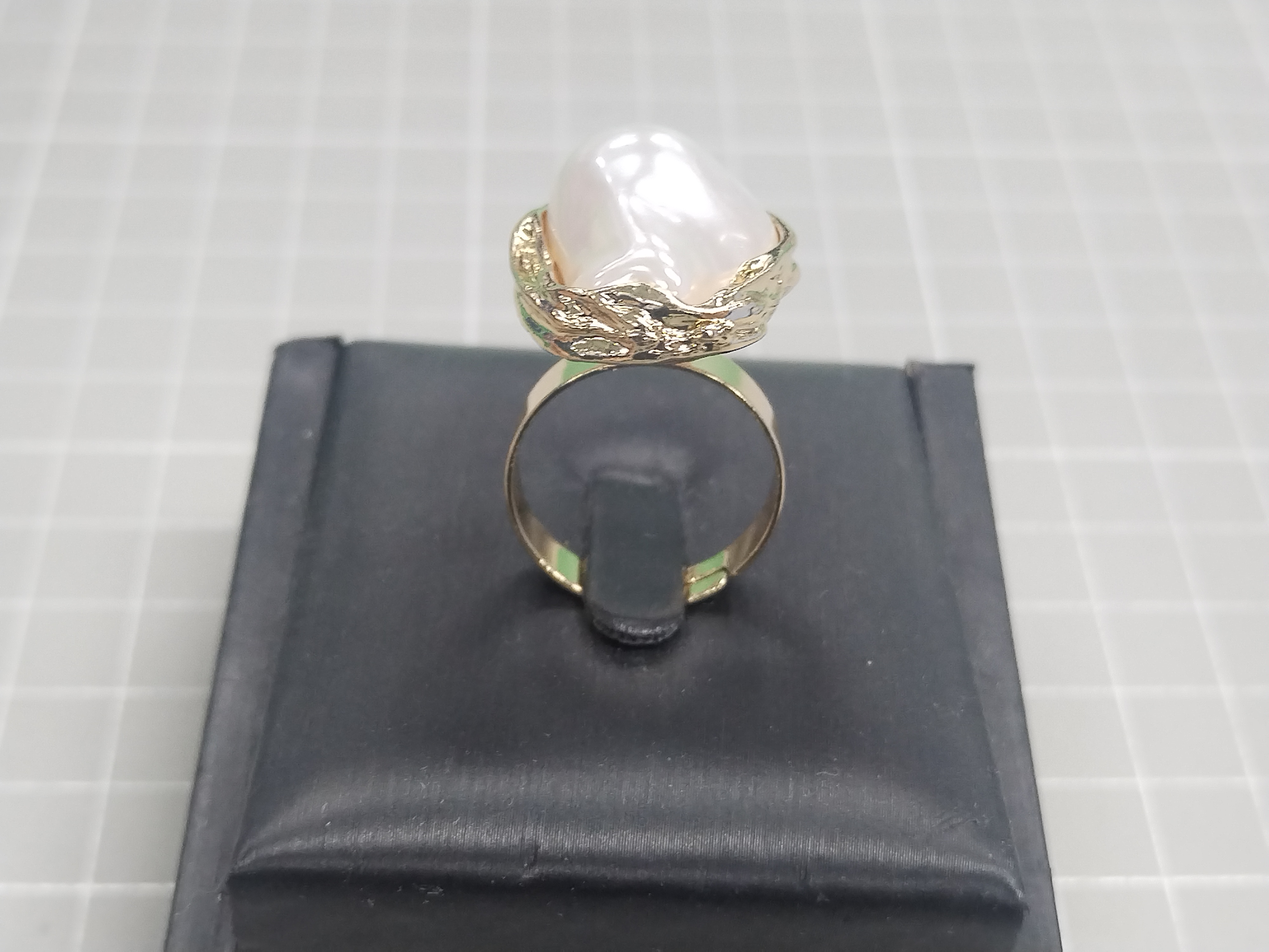 QC Photo - 42 options Irregular Pearl Metal Ring Set