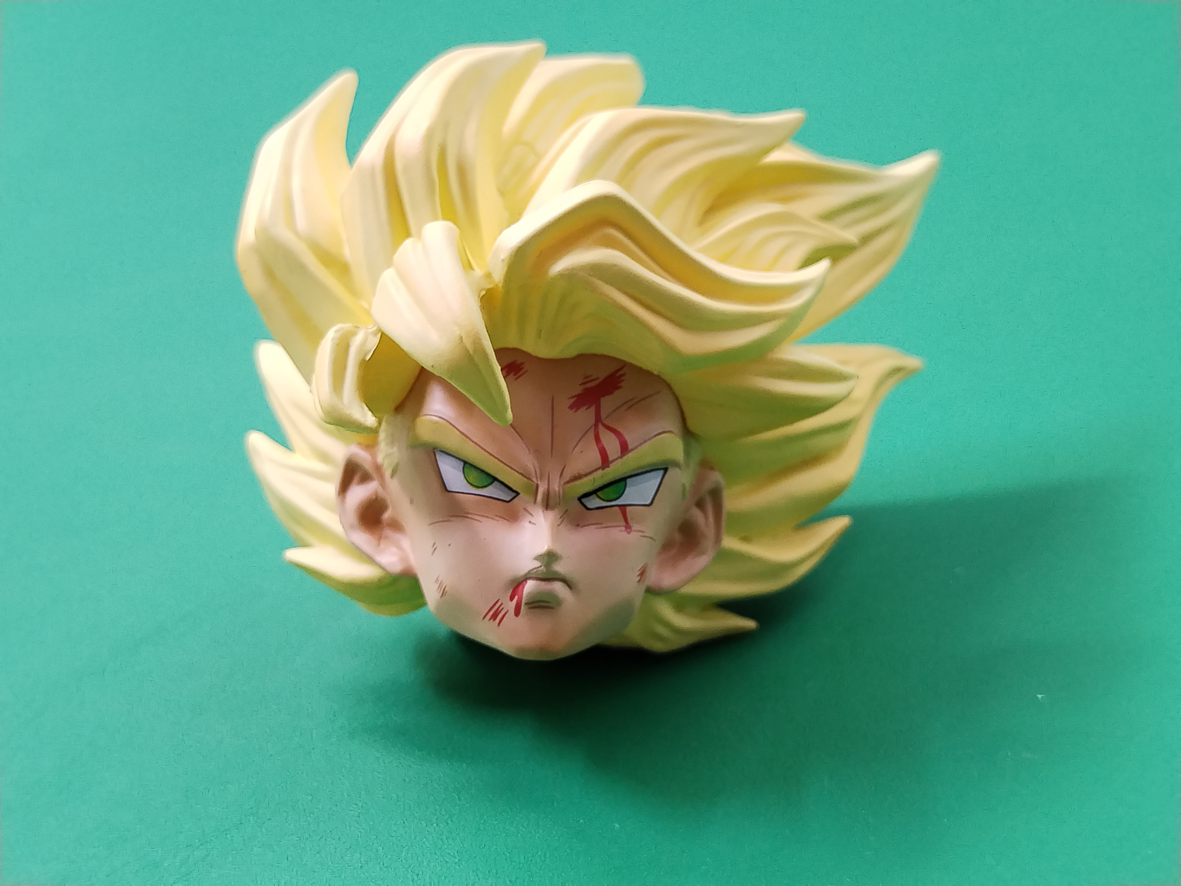 QC Photo - Dragon Ball Z Goku Battle-Scarred Figures