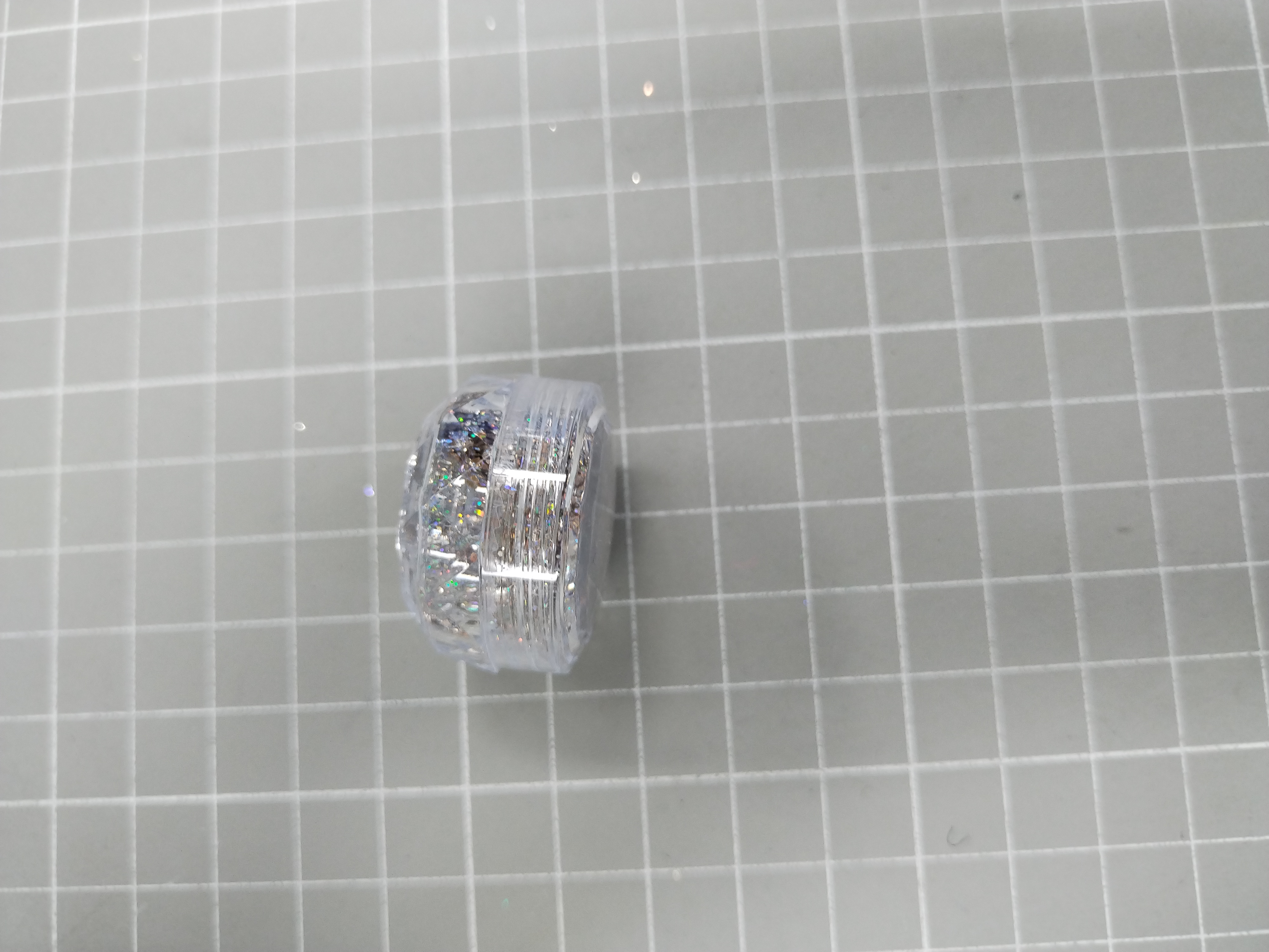 QC Photo - Women's DIY nail art glitter and sparkling decorations