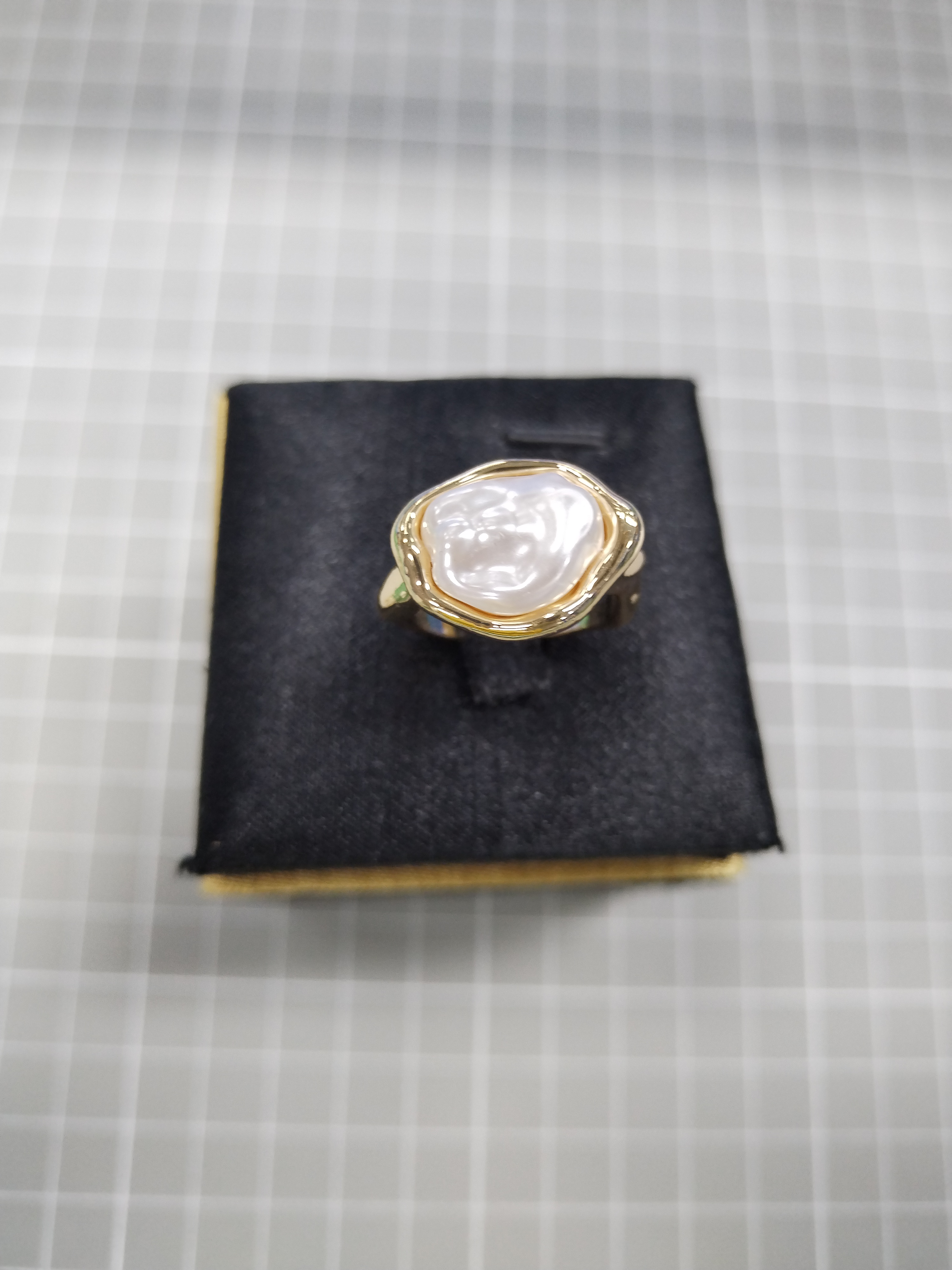 QC Photo - 42 options Irregular Pearl Metal Ring Set