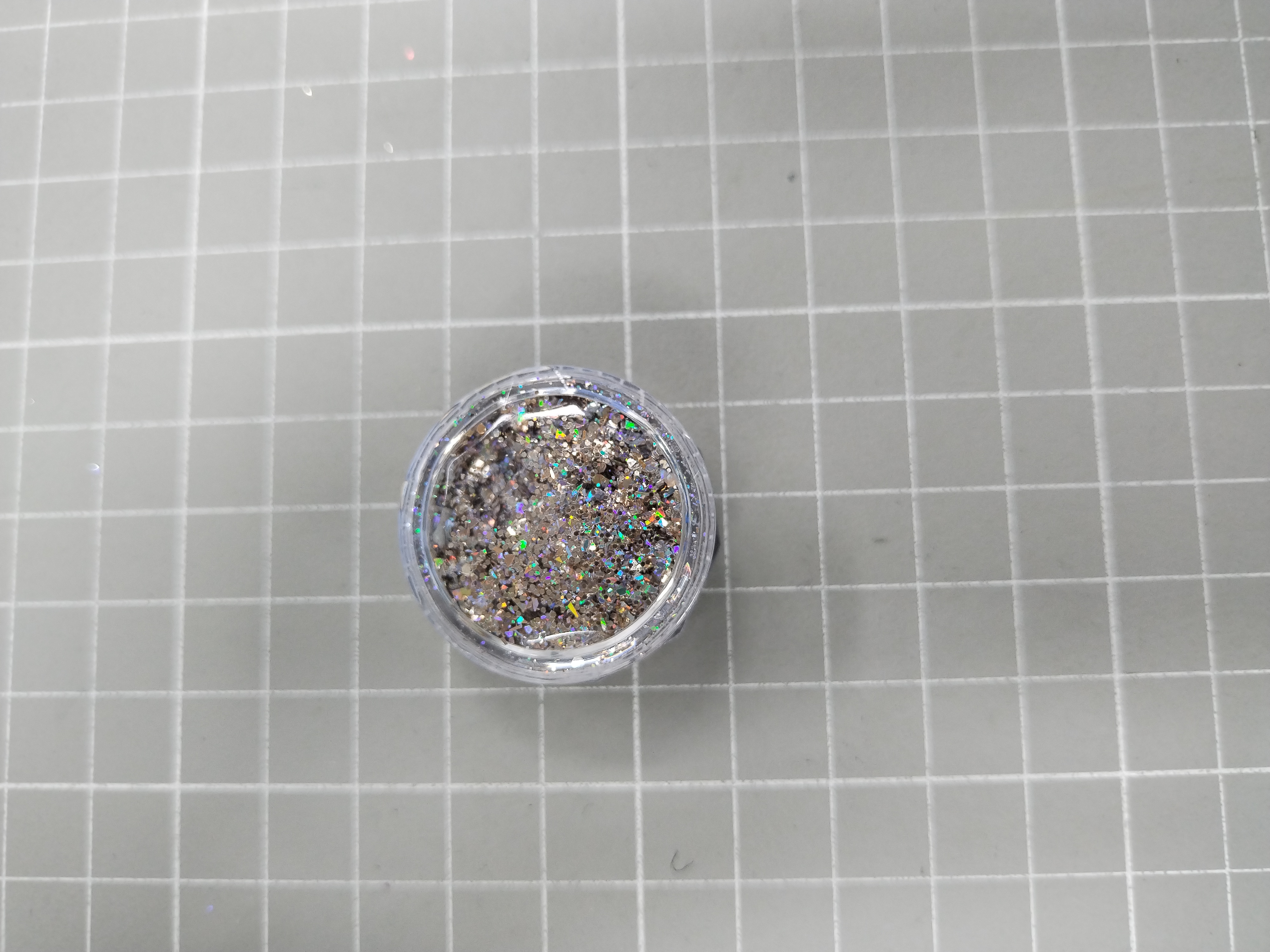 QC Photo - Women's DIY nail art glitter and sparkling decorations